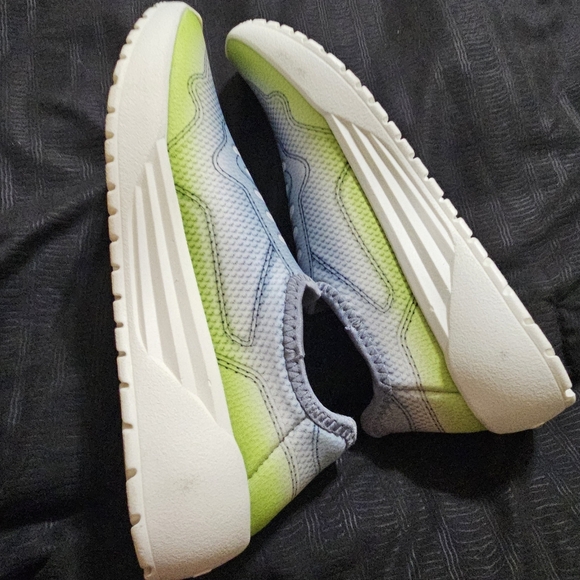 Psudo Reflex Knit Upper Sneakers Size 7 NWT - Picture 3 of 9